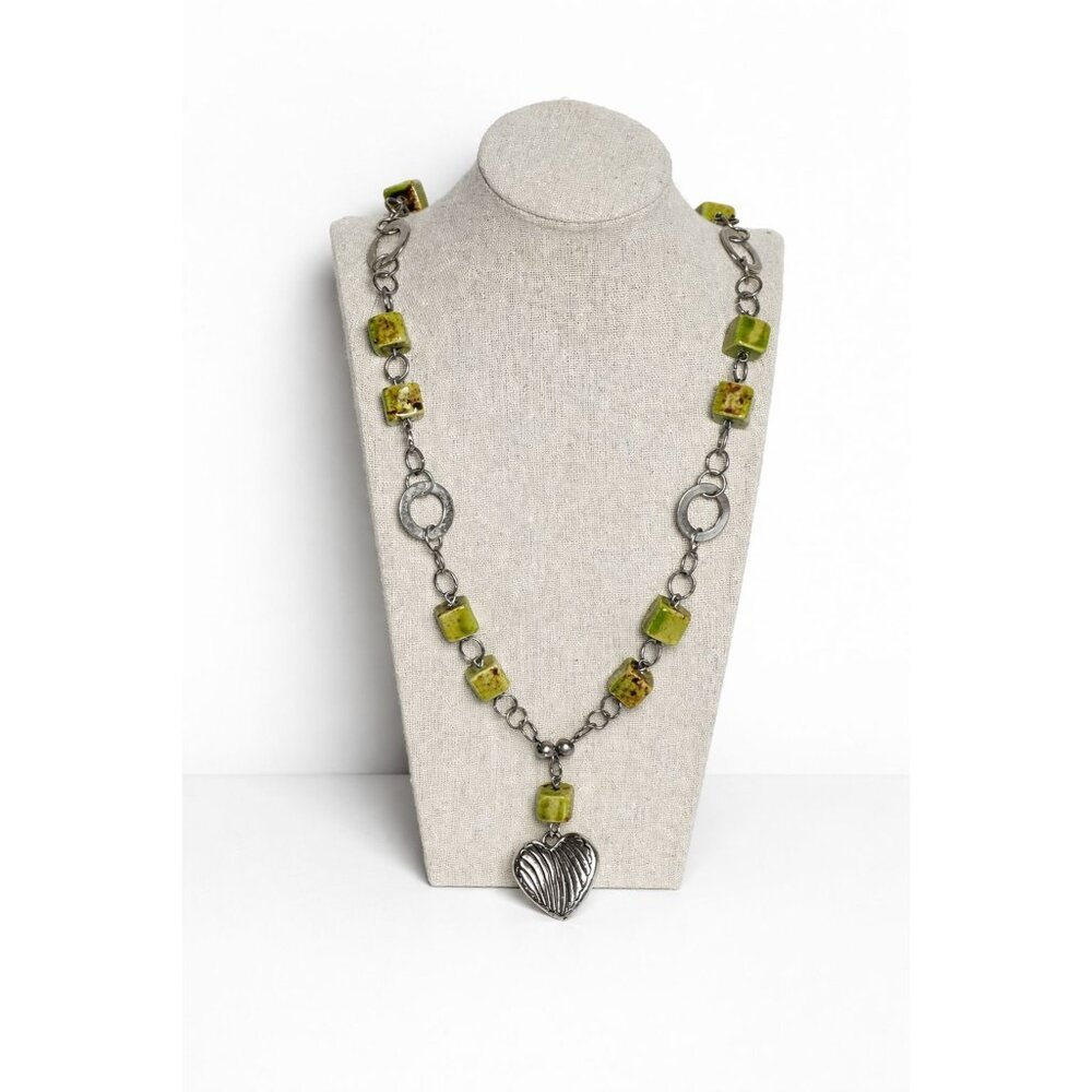 Green Stone Chartreuse Bead Necklace Silver Tone Heart Pendant Artisan Statement
